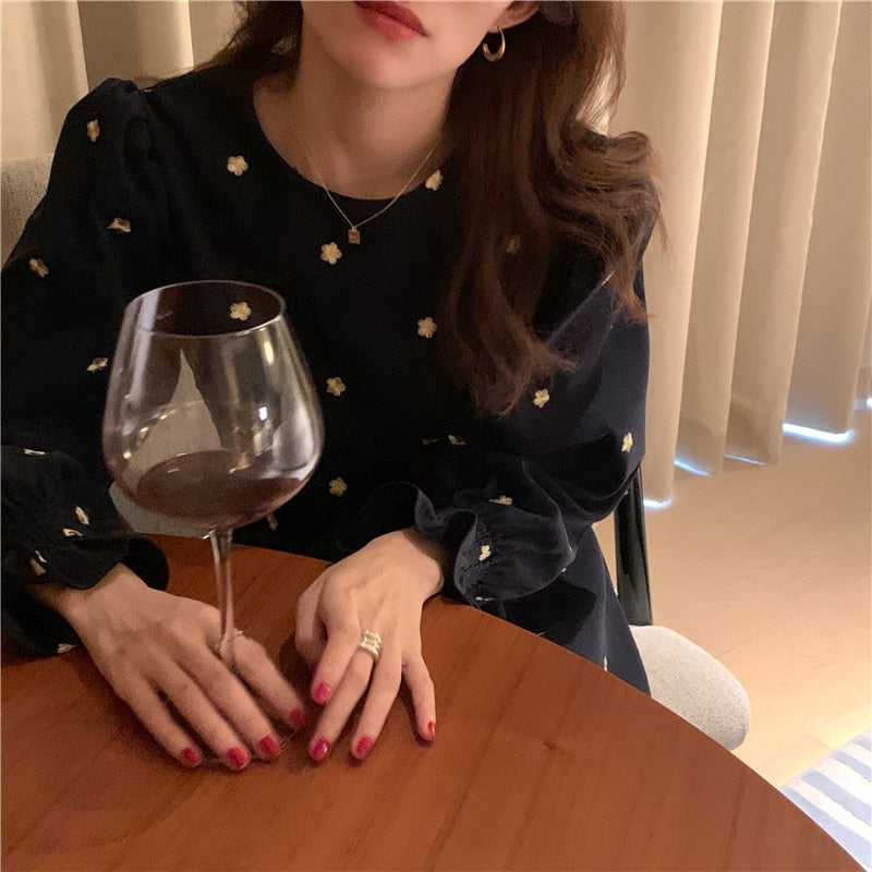 
                  
                    上品ゴールドフラワーワンピース
                  
                