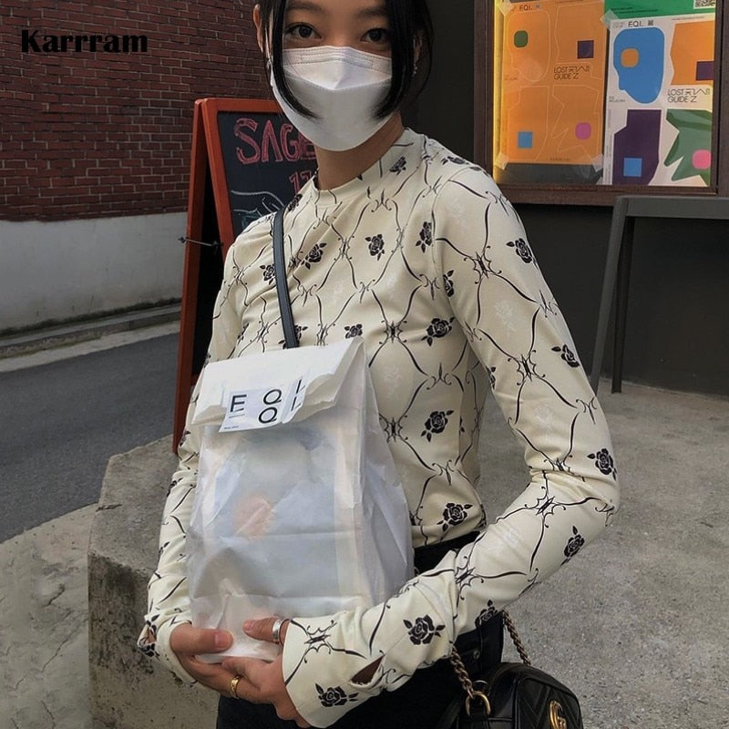 
                  
                    ヴィンテージローズタイトトップス
                  
                